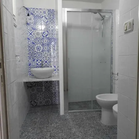 Casa Sul Mare A Castro Marina - Salento 펜션 *